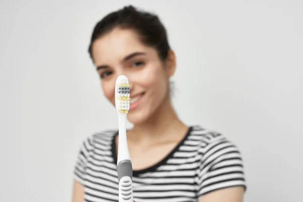 Mulher higiene dentes cuidados de limpeza saúde isolado fundo — Fotografia de Stock