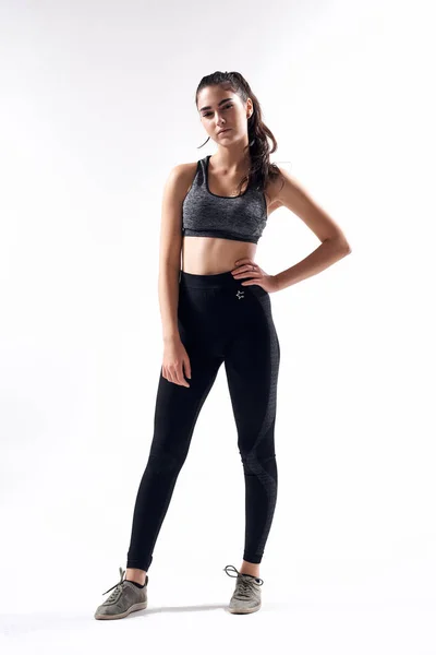 운동 선수인 여자 날씬 한 몸매 — 스톡 사진