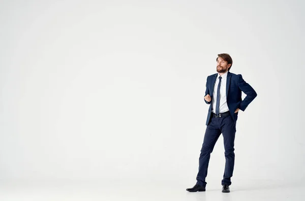 Man Jacket Tie Posing Light Background High Quality Photo — Stock Photo, Image