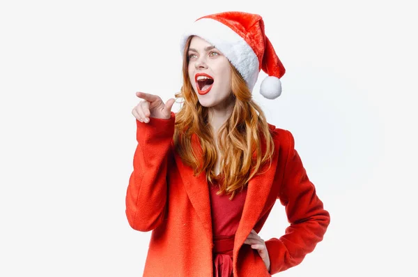 Жінка в костюмі Санта-Клауса свято Різдвяний світлий фон — стокове фото