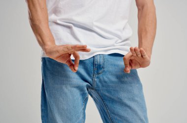 Kasık ağrısı olan adam sağlık sorunları iktidarsızlık ürolojisi