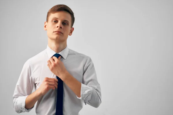 Menedżer w koszuli z krawatem pewność siebie odnoszący sukces przedsiębiorca — Zdjęcie stockowe