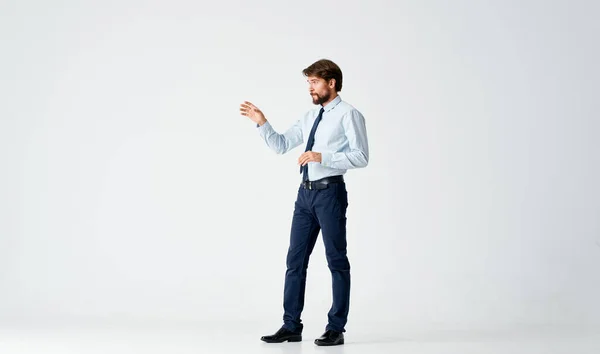Manager im Hemd mit Krawatte Büroarbeit Emotionen — Stockfoto