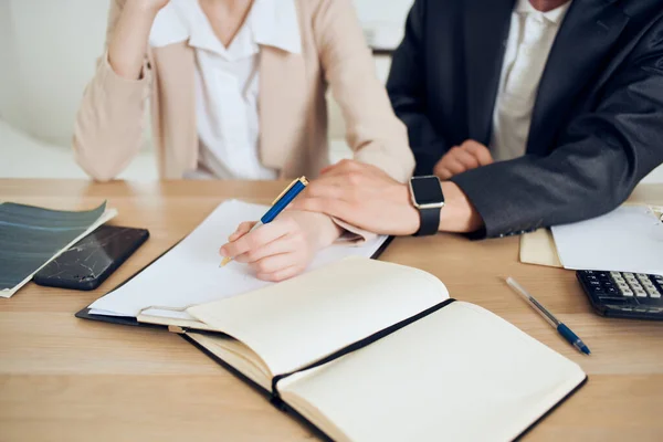 Werk collega 's office managers financieren emoties problemen — Stockfoto