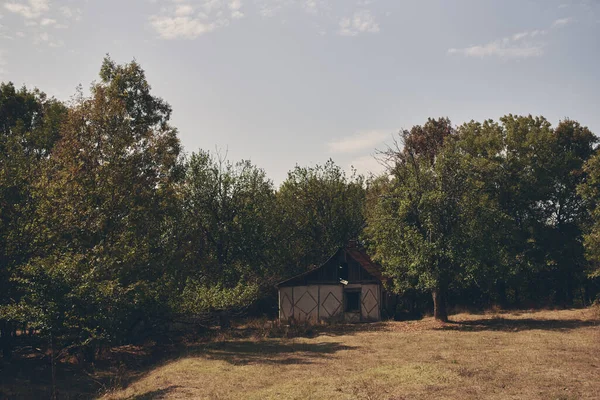 Деревенский дом под открытым небом — стоковое фото