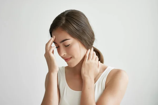 Baş ağrısı olan kadın sağlık sorunları depresyon — Stok fotoğraf