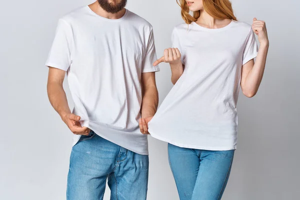 Uomo e donna in t-shirt bianche Copia Spazio moda mockup — Foto Stock