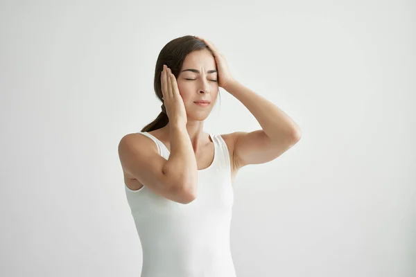 Vrouw met hoofdpijn depressie stress gezondheidsprobleem migraine — Stockfoto