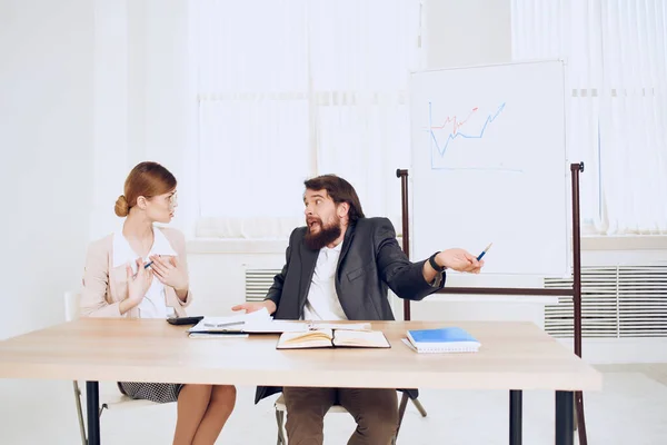 Arbeitskollegen Büro Desktop Kommunikation Beamte — Stockfoto