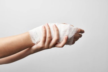 Sargılı kol yaralanması sağlık sorunları