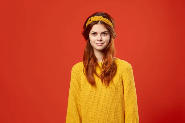 Cheerful pretty woman in yellow sweater red hair hippie fashion — Stock Photo, Image