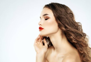 Çekici kadın, izole edilmiş geçmiş tutkusu.