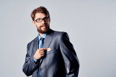 Duygusal adam internet teknolojisi ticareti Bitcoin madencilik yetkilisi