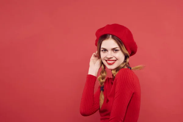 Una Mujer Bonita Con Coletas Posando Foto Alta Calidad —  Fotos de Stock