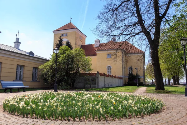 VENTSPILS, LATVIA - 04 апреля 2019 года: Замок Ливонского ордена в Вентспилсе — стоковое фото