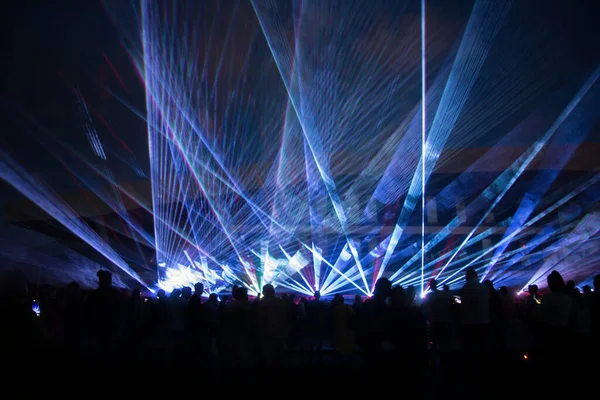 Niebieskie światła laserowe — Zdjęcie stockowe
