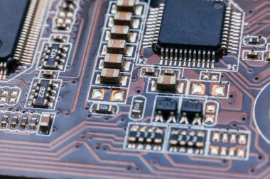 Devre tamiri. Elektronik donanım modern teknoloji. Anakart dijital kişisel bilgisayar çipi. Teknoloji bilimi geçmişi. Entegre iletişim işlemcisi. Bilgi mühendisliği bileşeni.