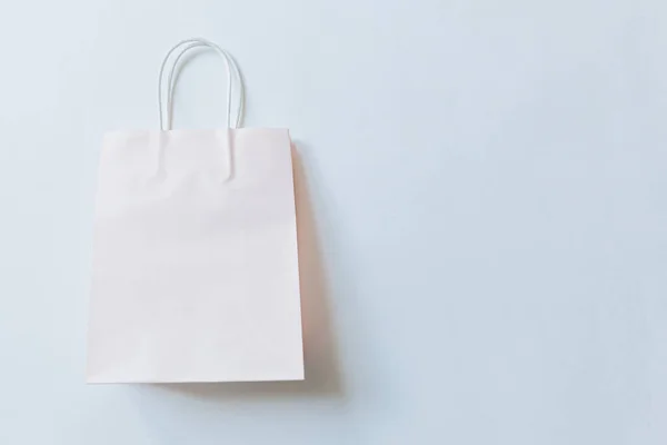 Just Minimal Design Shopping Bag Isolated White Background Концепция Онлайн — стоковое фото