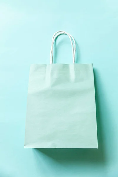 Just Minimal Design Shopping Bag Isolated Blue Pastel Background Концепция — стоковое фото