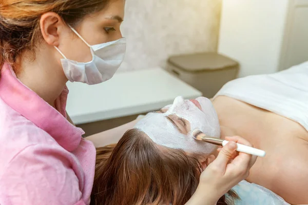 Close Young Beauty Brunette Woman Getting Face Treatment White Nourishing — Stock Photo, Image