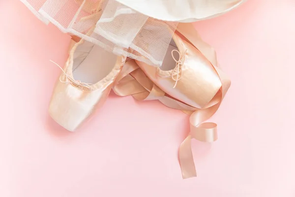 Nuevos Zapatos Ballet Beige Pastel Con Cinta Satén Falda Tul —  Fotos de Stock