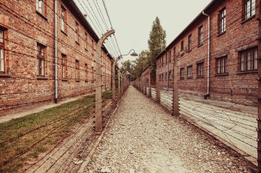 Polonya 'daki Auschwitz-Birkenau Nazi toplama kampı müzesi. Auschwitz Oswiecim II. Dünya Savaşı ve Yahudi Soykırımı sırasında işgal altındaki Polonya 'daki Yahudi hapishanesi