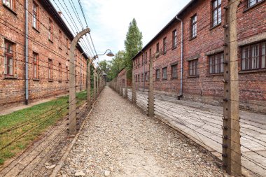 Polonya 'daki Auschwitz-Birkenau Nazi toplama kampı müzesi. Auschwitz Oswiecim II. Dünya Savaşı ve Yahudi Soykırımı sırasında işgal altındaki Polonya 'daki Yahudi hapishanesi