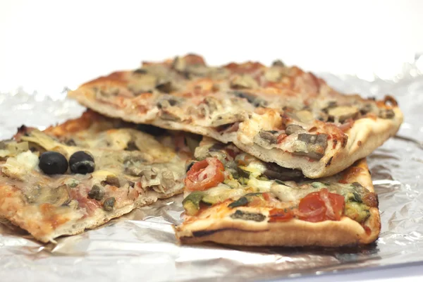 Rebanada de pizza rellena —  Fotos de Stock