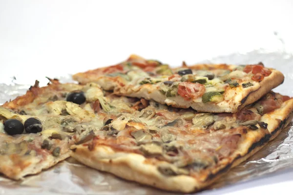 Rebanada de pizza rellena —  Fotos de Stock