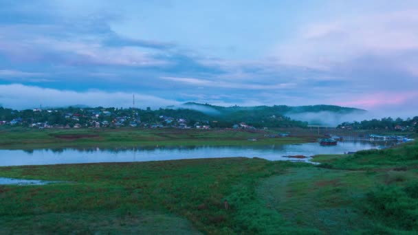 Ochtendsfeer Prachtige Lucht Wolken Die Door Bergen Dorpen Het Leven Videoclip