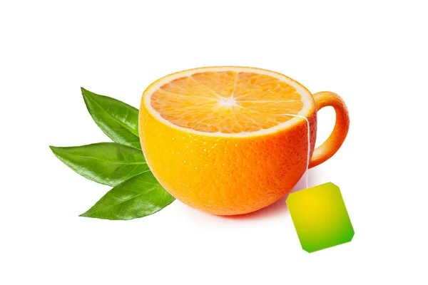 Taza de té en forma de naranja aislada sobre blanco — Foto de Stock