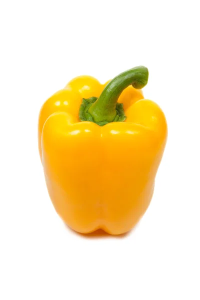 Elszigetelt fehér édes sárga színű paprika — Stock Fotó