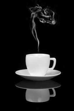 Kadın şeklinde duman fincanla