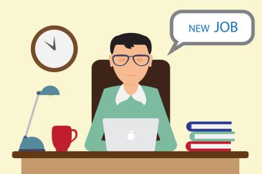 Masada oturan ve çalışan memur