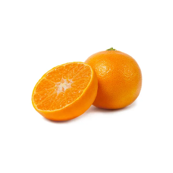 Tangerinas Maduras Fatias Isoladas Sobre Fundo Branco — Fotografia de Stock