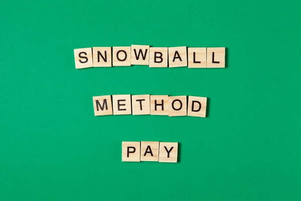 Schneeballmethode Zahlt Schulden Text Schneeballmethode Zahlen Durch Holzklötze Finanzkonzept — Stockfoto