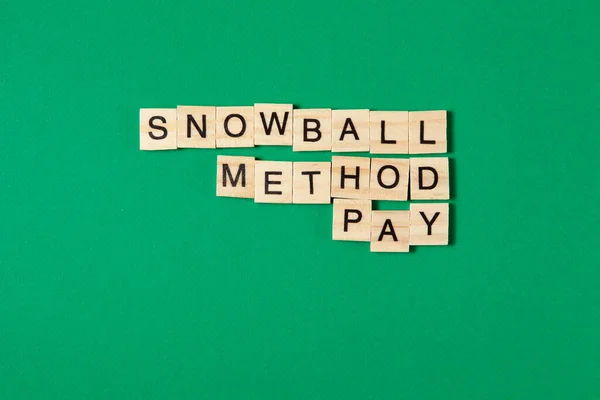 Schneeballmethode Zahlt Schulden Text Schneeballmethode Zahlen Durch Holzklötze Finanzkonzept — Stockfoto