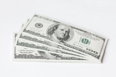 beyaz zemin üzerinde dolar
