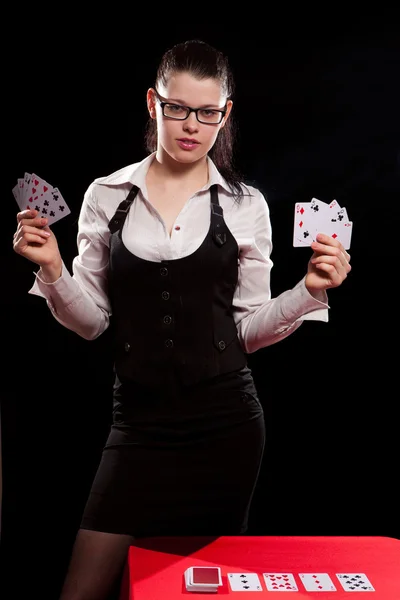该赌博电玩的年轻女子 — 图库照片