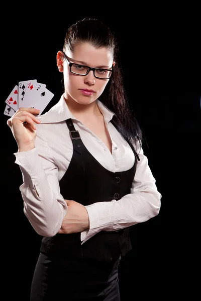 Joven mujer jugando en el juego — Foto de Stock
