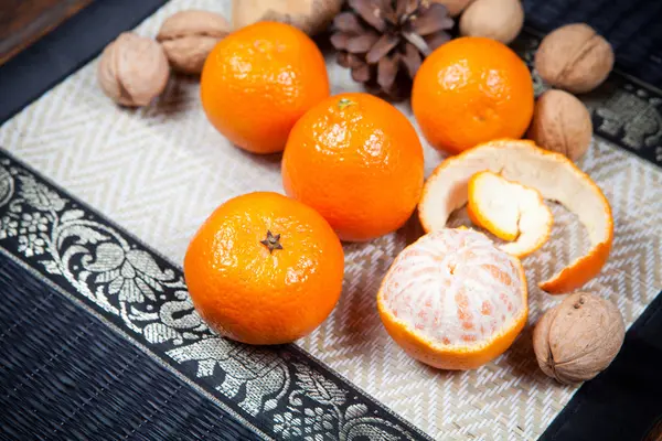 Tangerines on wooden table — Stock Photo, Image