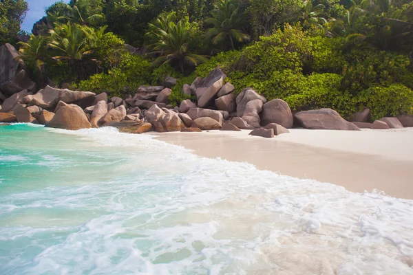 Ohromující Petite Anse bacha na La Digue island, Seychely — Stock fotografie