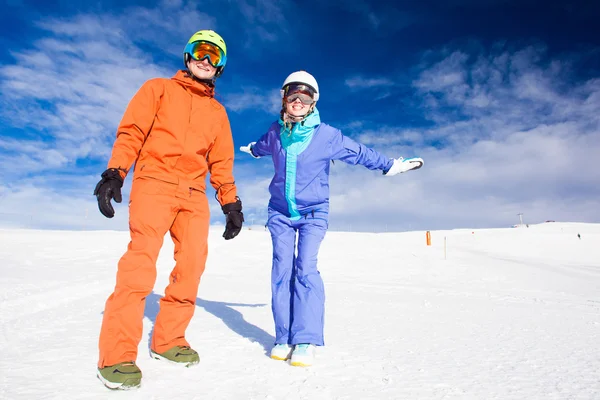 Een paar op berg vakantie. Dolomiti Superski, Itlay — Stockfoto