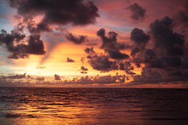 mor ve turuncu günbatımı gökyüzü