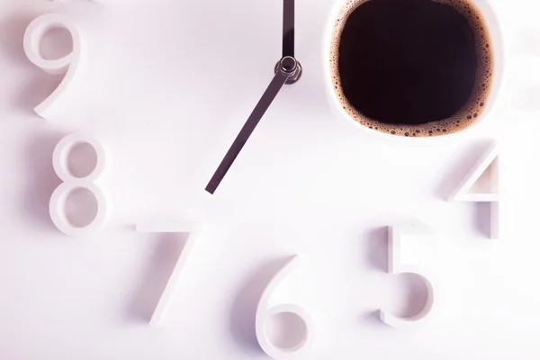 Americano ou café avec une horloge matin réveil concept — Photo