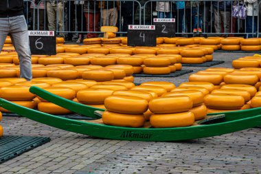 ALKMAAR, NETHERLANDS - 18 Mayıs 2018: Cheese Market taşımacılığı