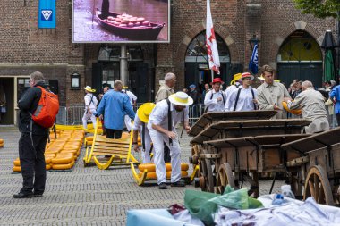 ALKMAAR, NETHERLANDS - 18 Mayıs 2018: Peynir Pazarı