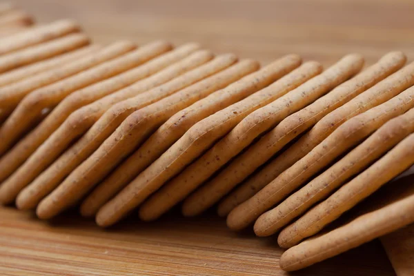 Galletas secas sobre la mesa — Foto de Stock