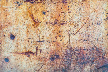 Eski paslı metal plaka