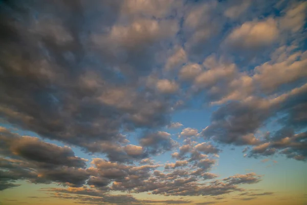 Schöne Weiße Wolken Blauen Himmel Natürlicher Hintergrund Des Sommers — Stockfoto